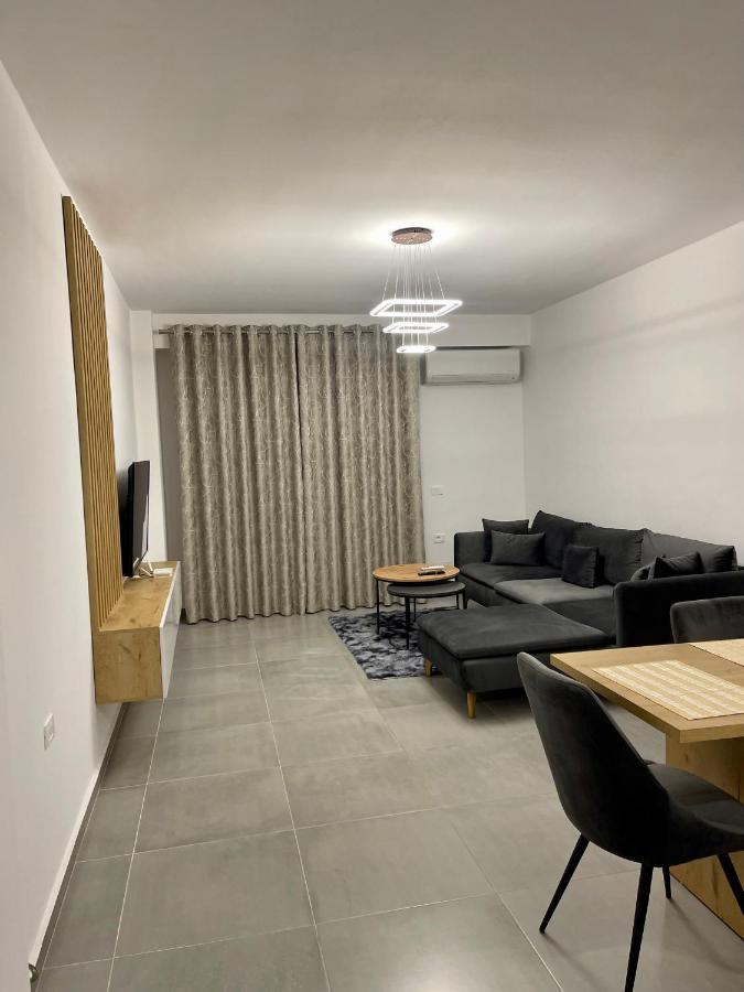 Seaview Modern Two Bedroom Apartament Saranda